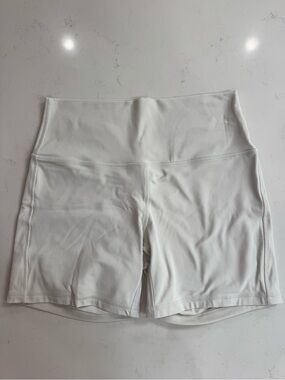 Lululemon Light Ivory Align 6” Size 10
